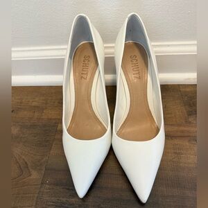 Schutz Lou Leather Pump - white - worn for 5 hours size 6.5